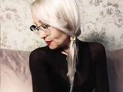 Milforja садится сверху