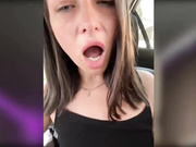 _Gavka кончила сквиртом в кружку и выпила