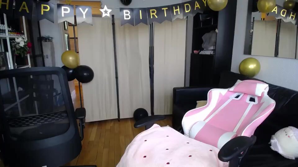 conymegan  черная как уголь