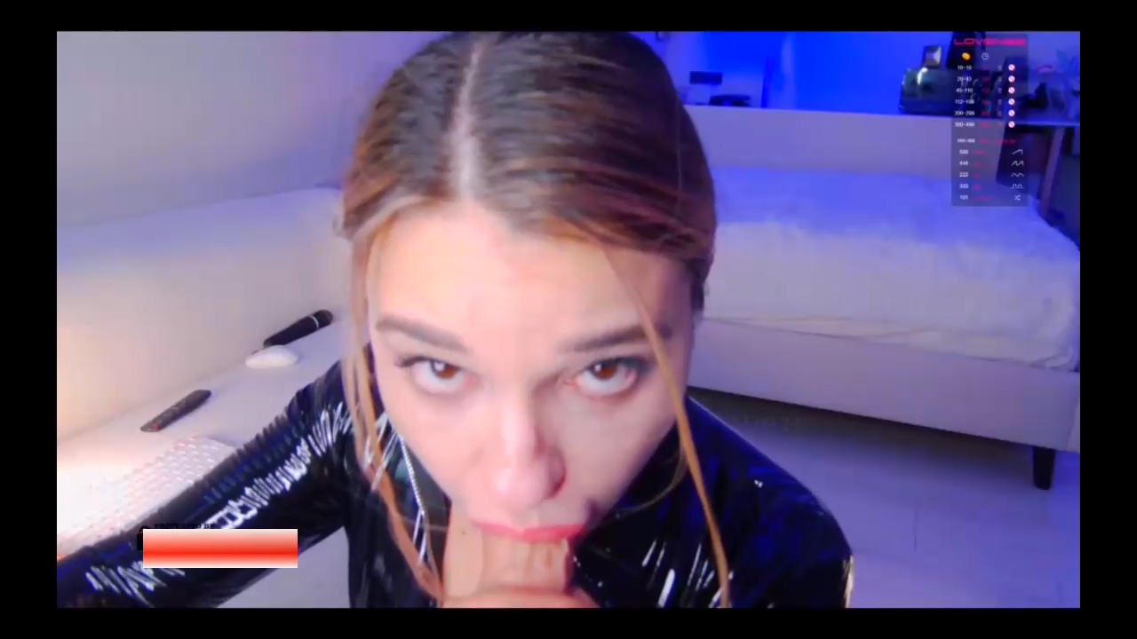 DaReina минет в костюме БДСМ