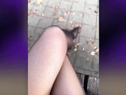 Di-Fm в колготках на скамеечке