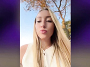 Di-Fm в колготках на скамеечке