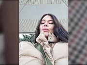 Miss_Viktoria в колготках на скамеечке