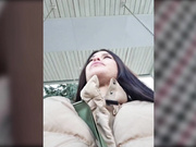 Miss_Viktoria в колготках на скамеечке