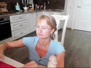 MissMotiveted сняла колготки и трахнула киску-2