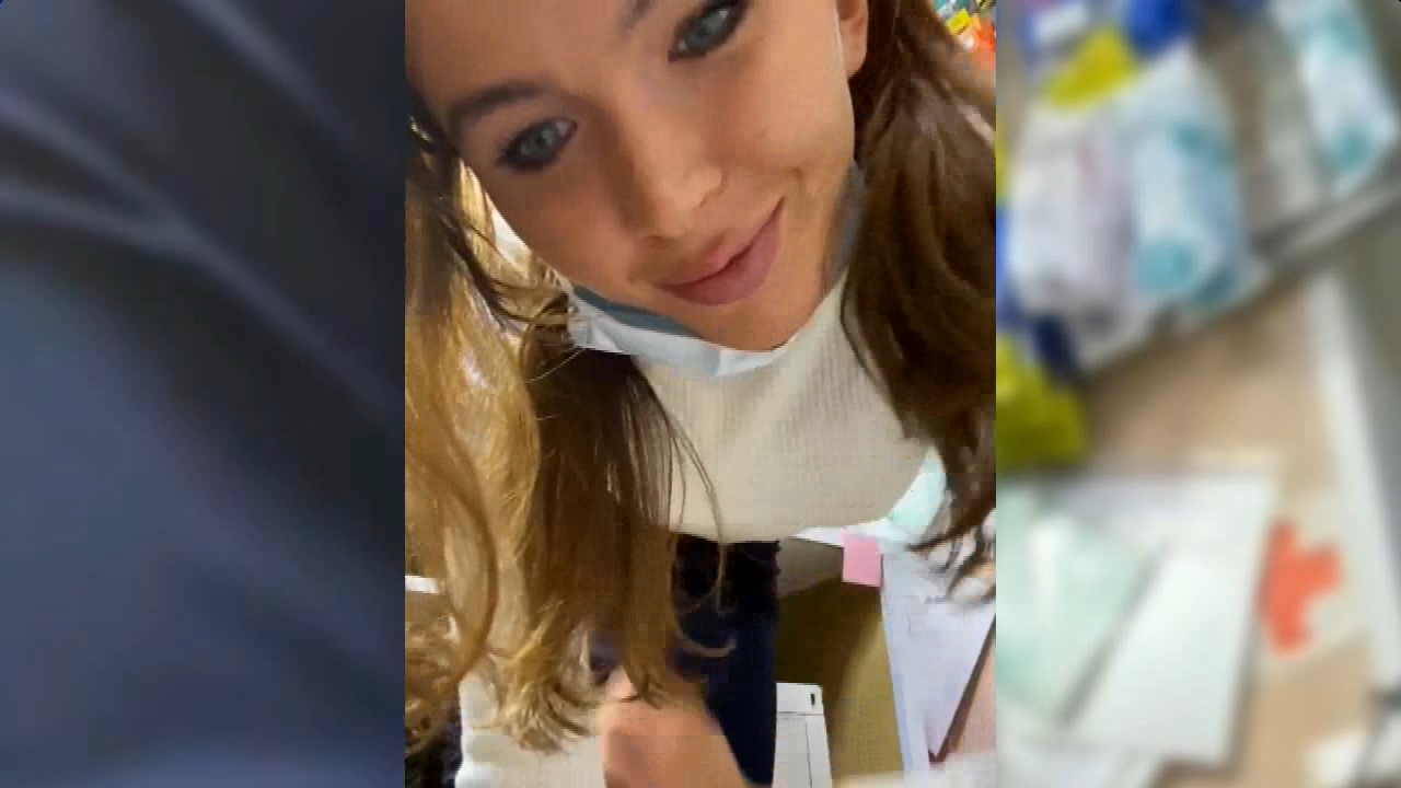 Cute-Anya(EVERGLOW) апскирт на работе-45