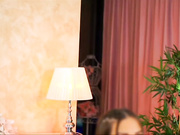 EvelynEvyy - сексуальная брюнетка с лёгким стриптизом