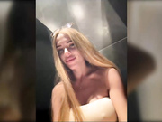 ALVUWKA в примерочной(нарезка стрима)