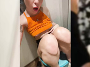 Di-Fm в примерочной