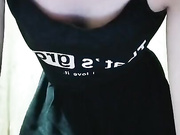 ДЕВИЦА ДРОЧИТ