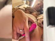 KatrinPirs - ласкает свою киску сидя на твоём лице