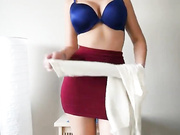 ДЕВИЦА ДРОЧИТ