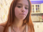 The-Cute-Mouse первый раз раздевается на камеру,новенькая