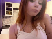 The-Cute-Mouse первый раз раздевается на камеру,новенькая