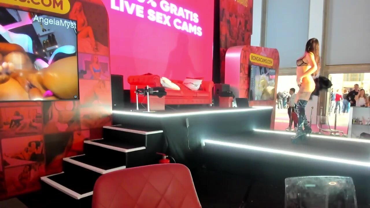 Онлайн-эровидеочат с LexiCoco на BongaCams 2024-10-25 15_30