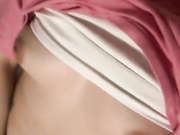 ДЕВИЦА ДРОЧИТ