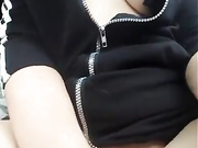 ДЕВИЦА ДРОЧИТ