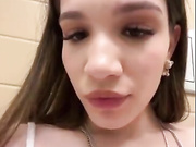 ДЕВИЦА ДРОЧИТ