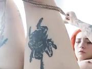 ДЕВИЦА ДРОЧИТ