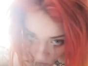 ДЕВИЦА ДРОЧИТ