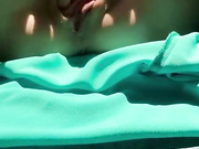 ДЕВИЦА ДРОЧИТ