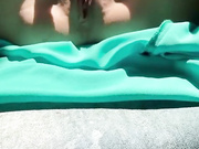 ДЕВИЦА ДРОЧИТ