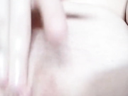 ДЕВИЦА ДРОЧИТ