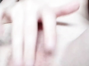 ДЕВИЦА ДРОЧИТ