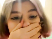 ДЕВИЦА ДРОЧИТ