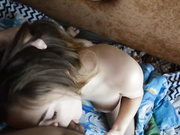 ДЕВИЦА ТРАХАЕТСЯ