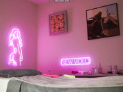 Nikita_Bianchi - массажистка и клиентка мажут друг друга маслом