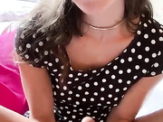 ДЕВИЦА ДРОЧИТ