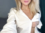 Онлайн-эровидеочат с -Molly- на BongaCams 2024-10-19 17_38