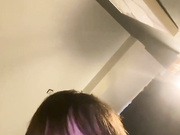 ДЕВИЦА ДРОЧИТ