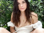 ДЕВИЦА ДРОЧИТ