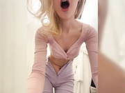 -Lana-Chester- шалит в ТЦ