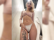 -Lana-Chester- шалит в ТЦ