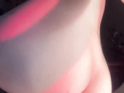 LiLo трахает себя дилдо