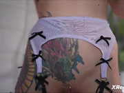 JuliaDragon - присела на стульчик с длинным членом