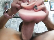 САМА СЕБЯ ТРАХАЕТ