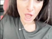 _AHHA_ - дрочка киски в машине