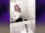 Di-Fm в туалете заведения