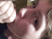 ДЕВИЦА ОТСОСАЛА