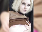 marie-outdoor Отодвинула трусики в сторонку в примерочной магазина