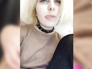 marie-outdoor Отодвинула трусики в сторонку в примерочной магазина