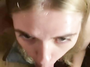 ДЕВИЦА ОТСОСАЛА