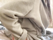 САМА СЕБЯ ТРАХАЕТ