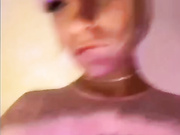 Stargazzzm - зажигательная блондинка радует своей мокрой киской