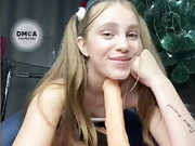 sweetAdel - шалунья в рваных джинсиках