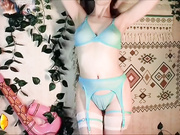 lilolumofficially - милашка в сексуальном белье развлекается